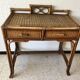 Bureau ancien en rotin
