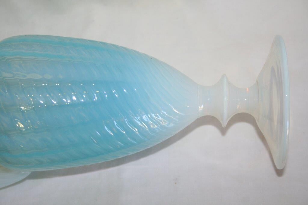 Opalescent opaline needle