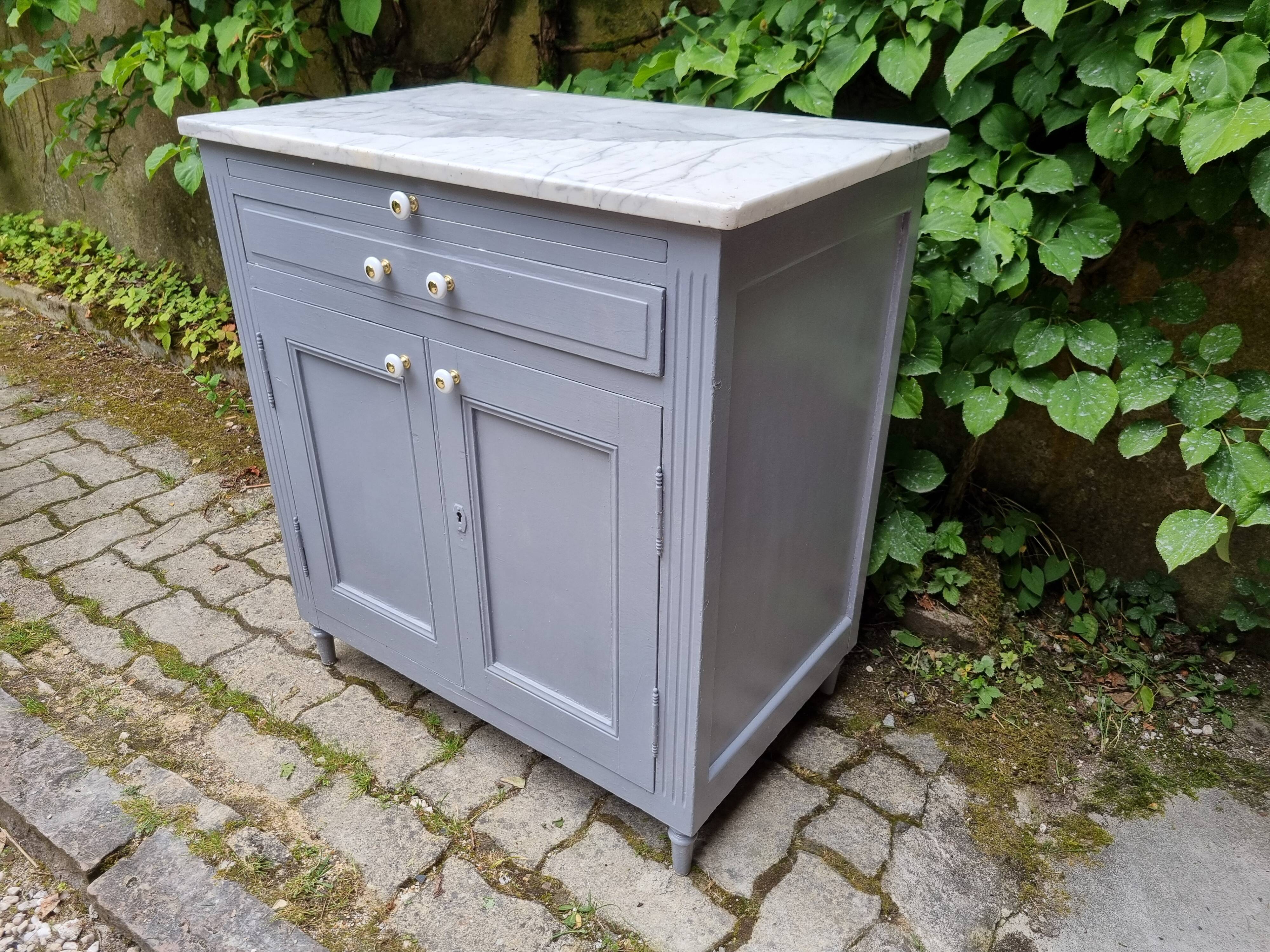 meuble de métier, buffet parisien