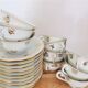 10 anciennes tasses à café avec soucoupes en porcelaine à motifs de fleurs dorées