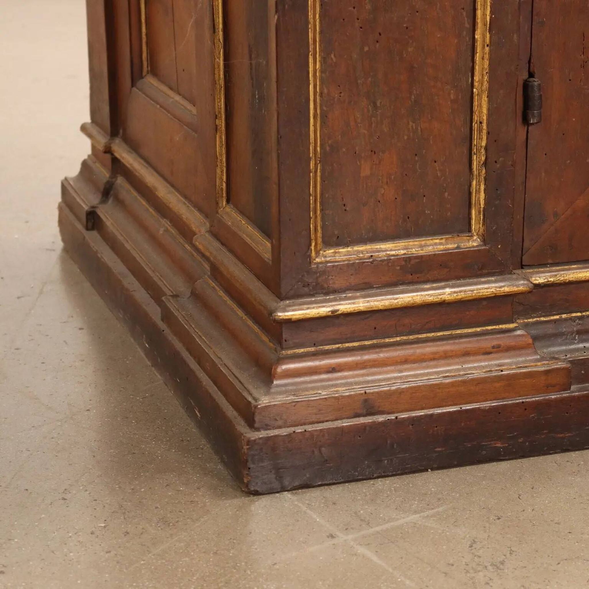 Antique walnut sideboard with shelf, Italy, 17th century