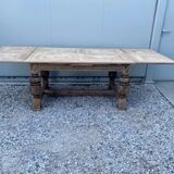 Extendable monastery table