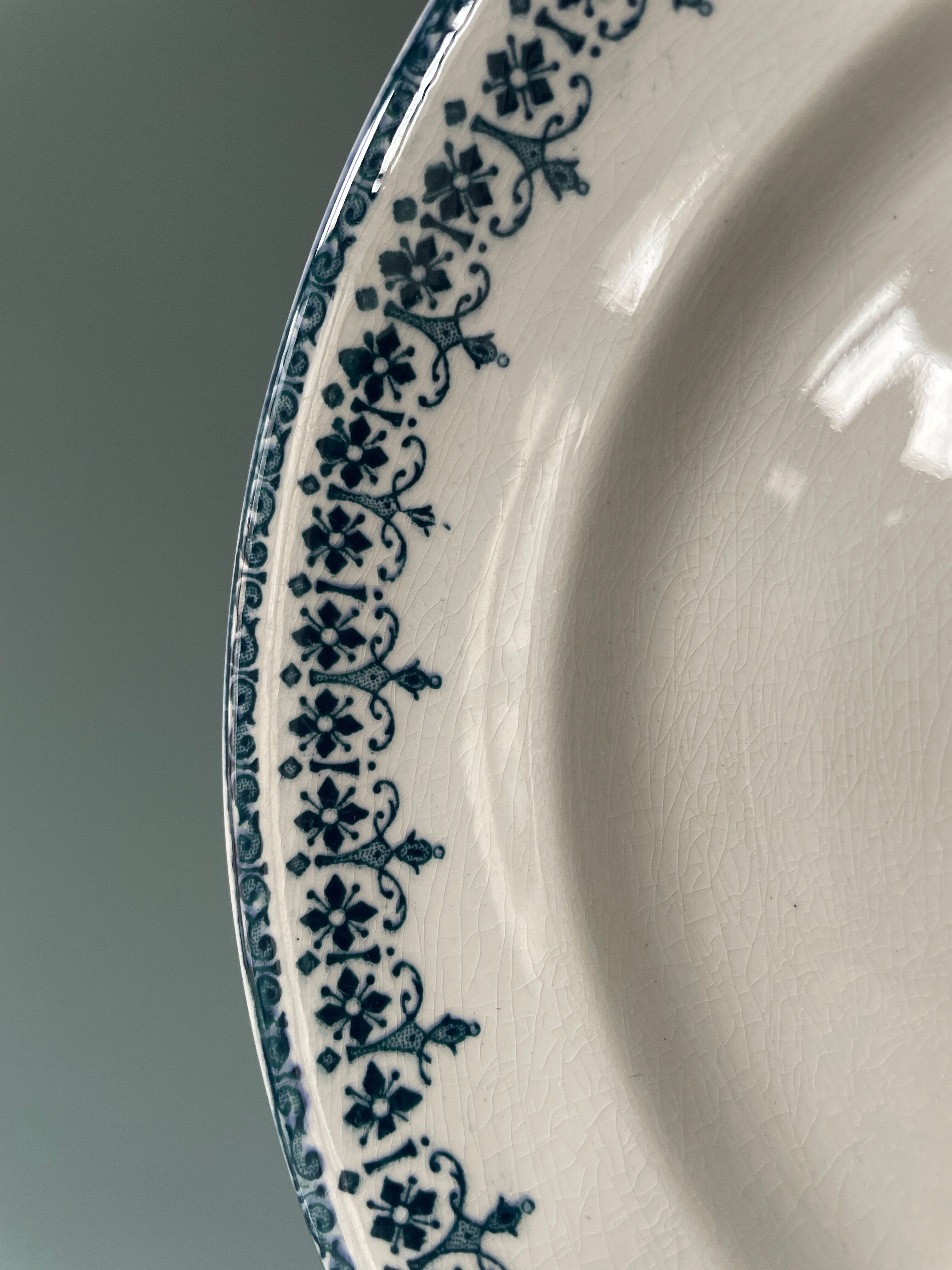 Set of 10 old dessert plates, Longwy and Saint Amand