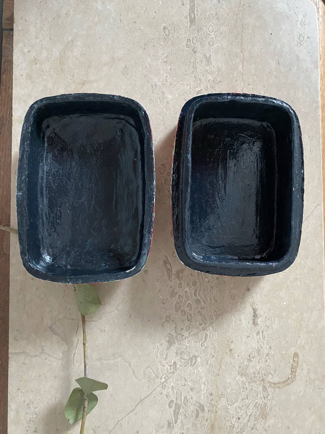 Old lacquered papier-mâché jewelry box