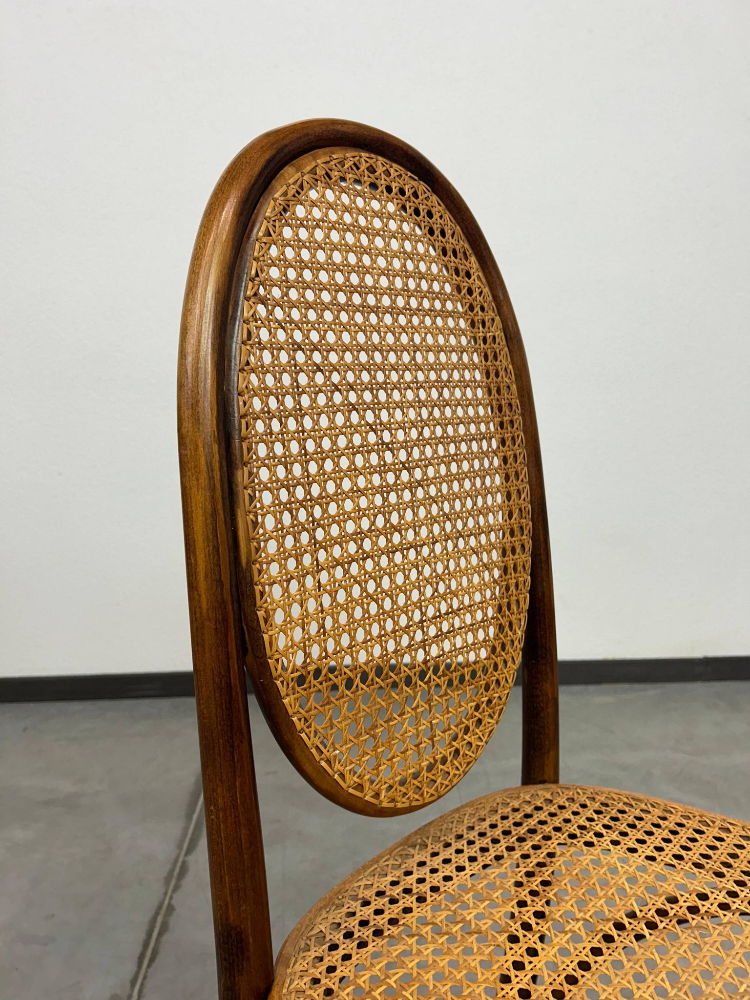 Thonet chairs no. 567 by Otto Prutscher for Café Heinrichshof