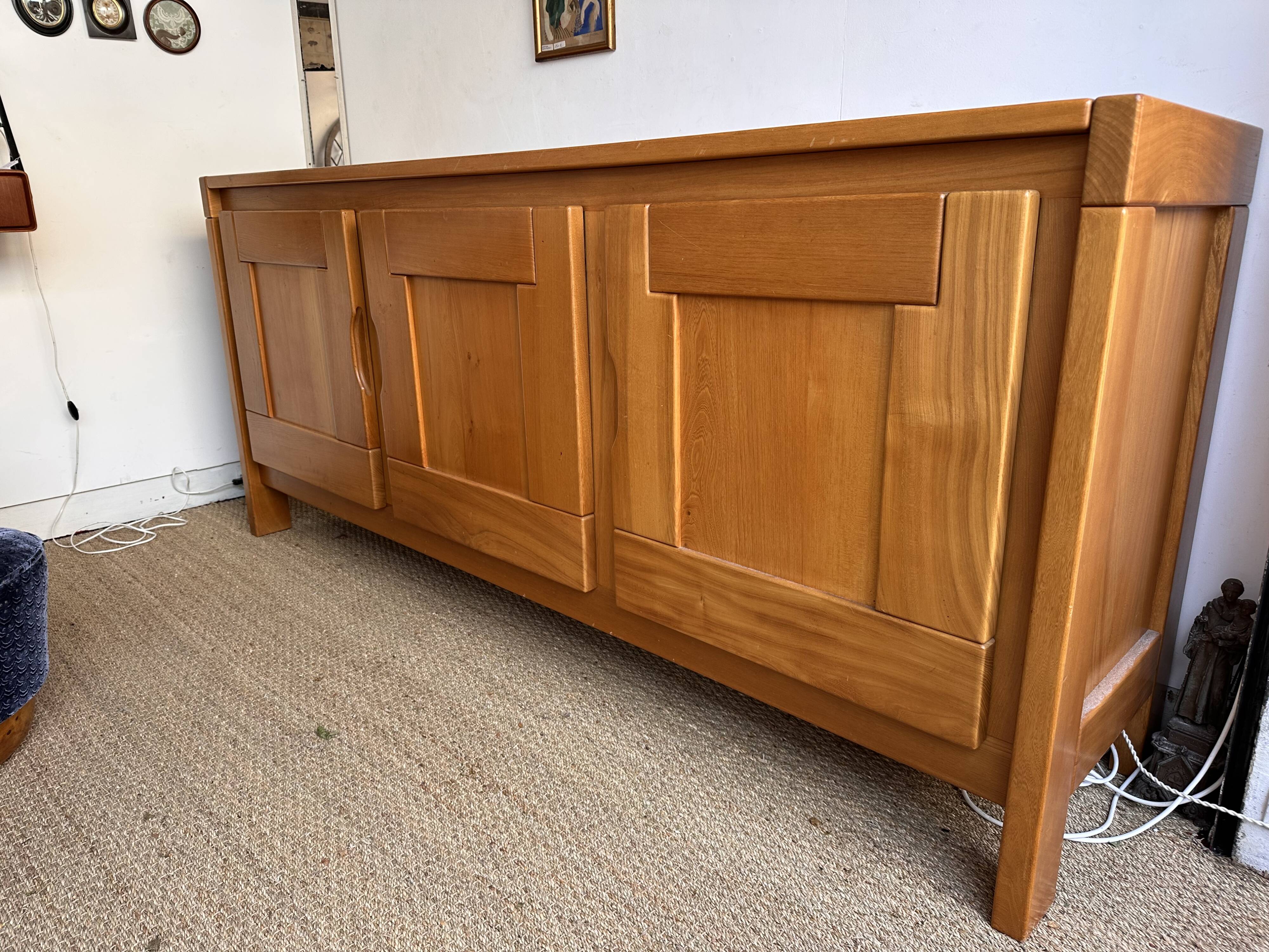 Enfilade in the style of Regain house.