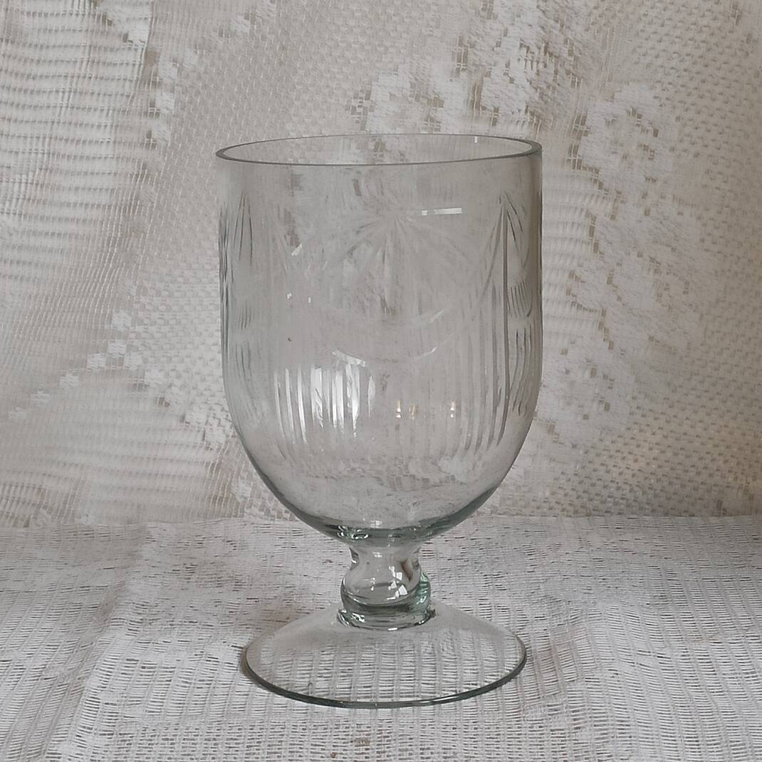 Chiseled crystal vase