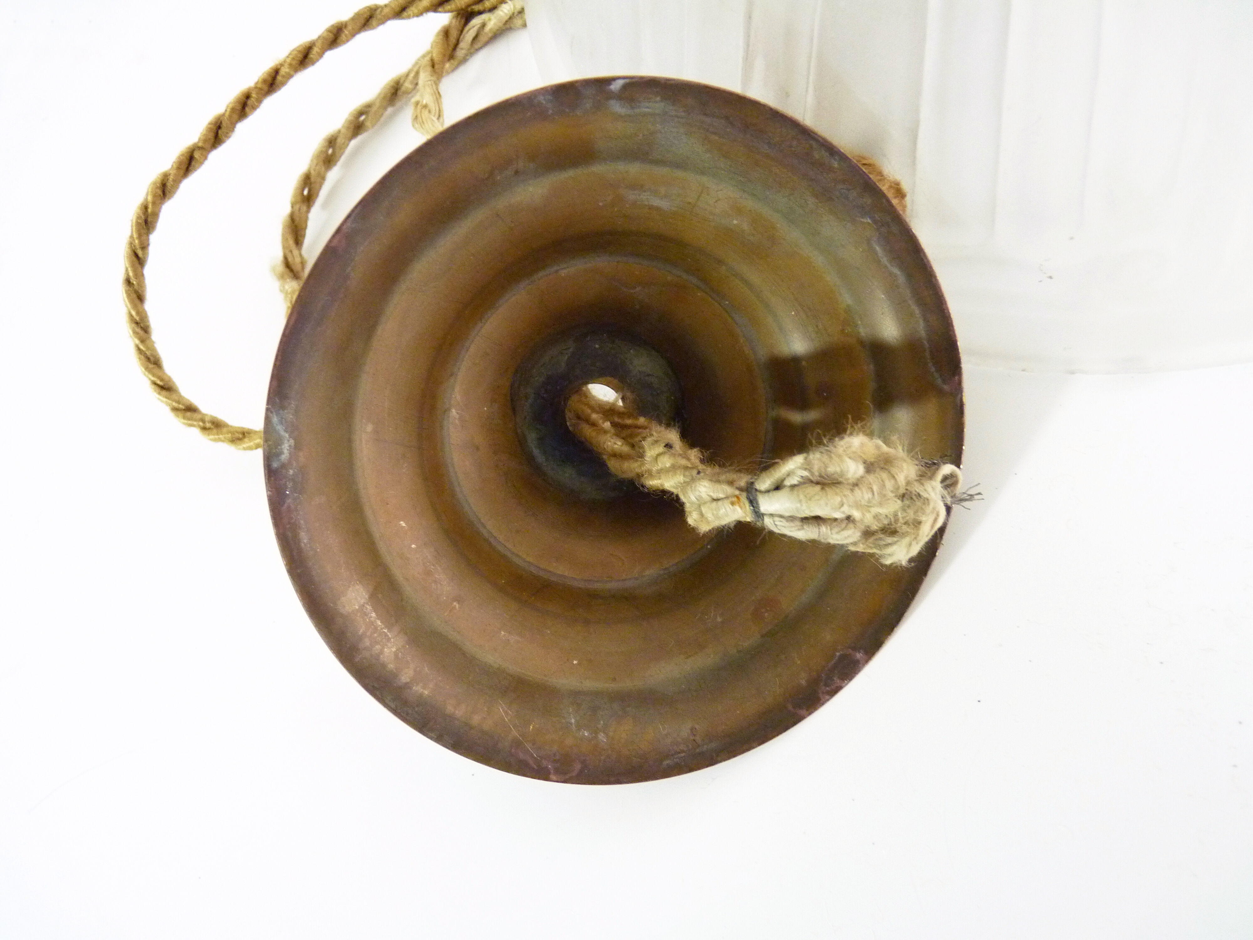 Art Deco 1-fire, patterned glass cathyty suspension. Year 30