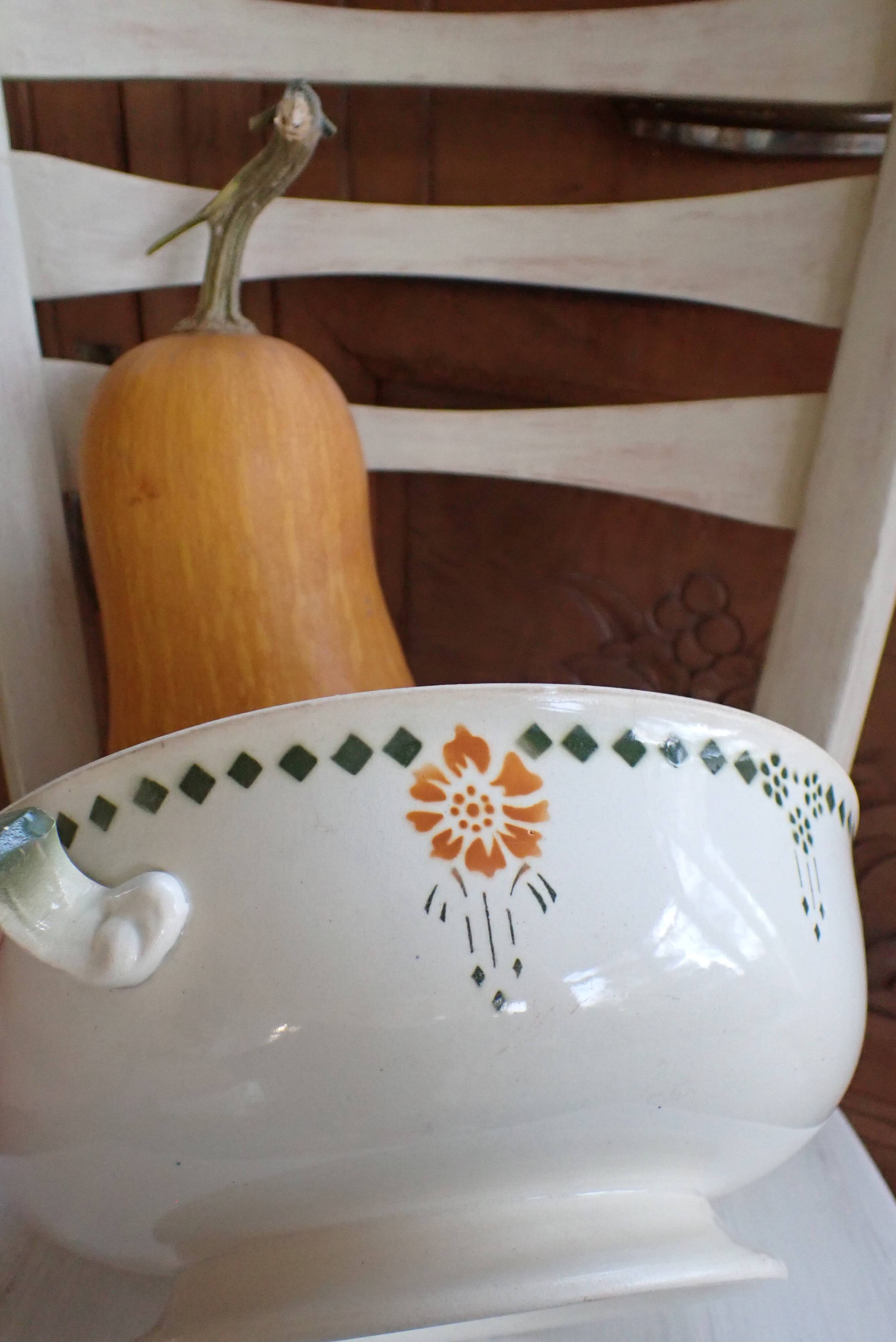 🥣 Soup tureen / Vegetable dish from the 1920s/30s