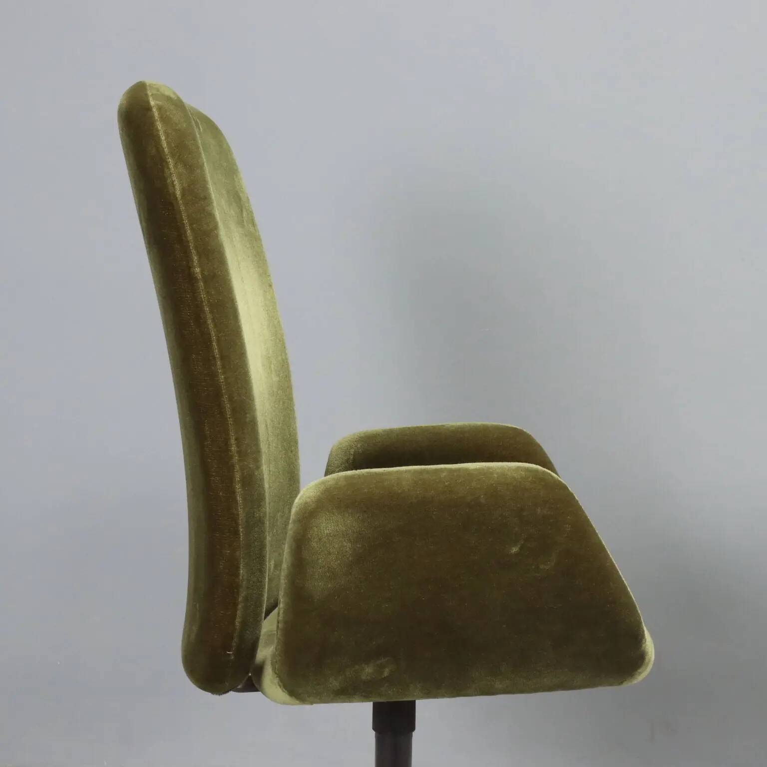 Paire de fauteuils vintage en tissu, mousse et métal, design Italie années 1970