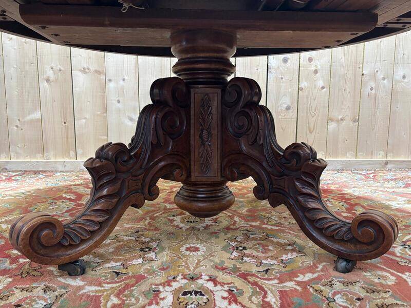 Table à manger ovale à pied centrale époque Napoléon III