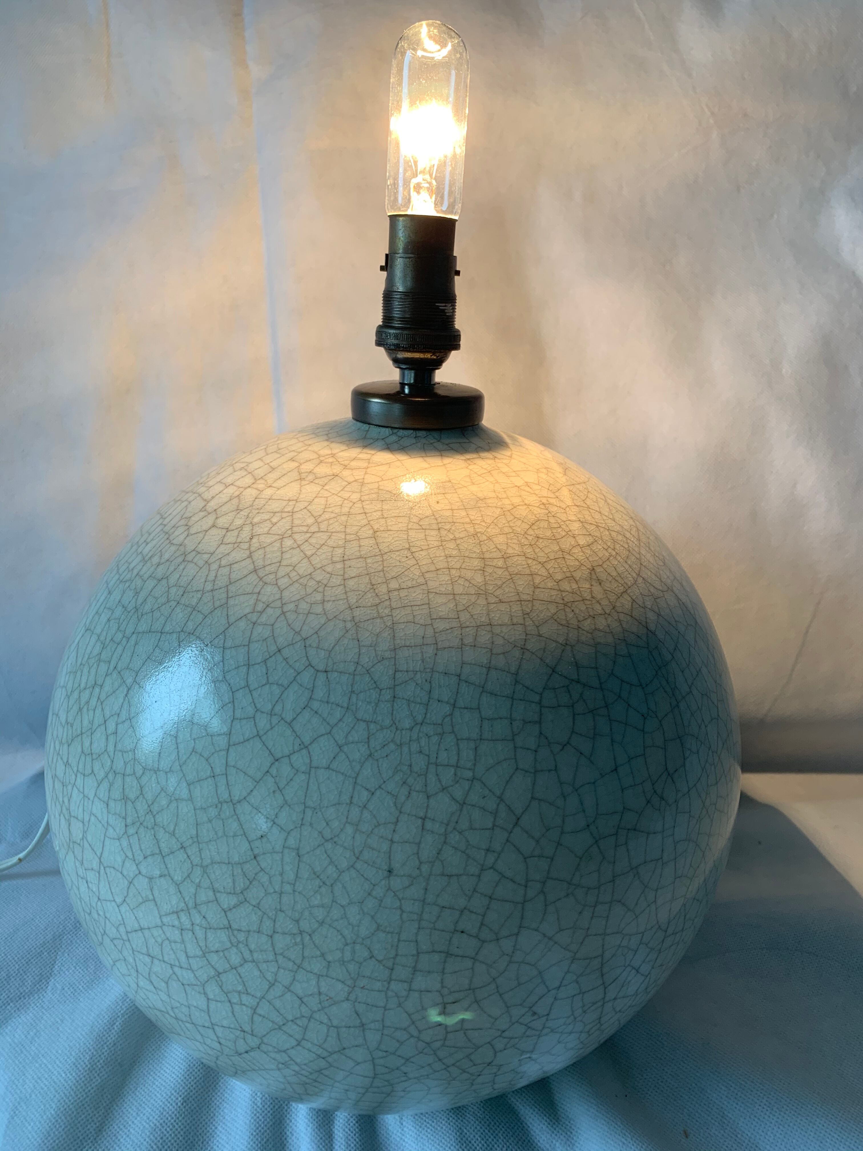 Crystal cracked ceramic ball lamp foot