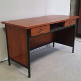 Teacher's desk