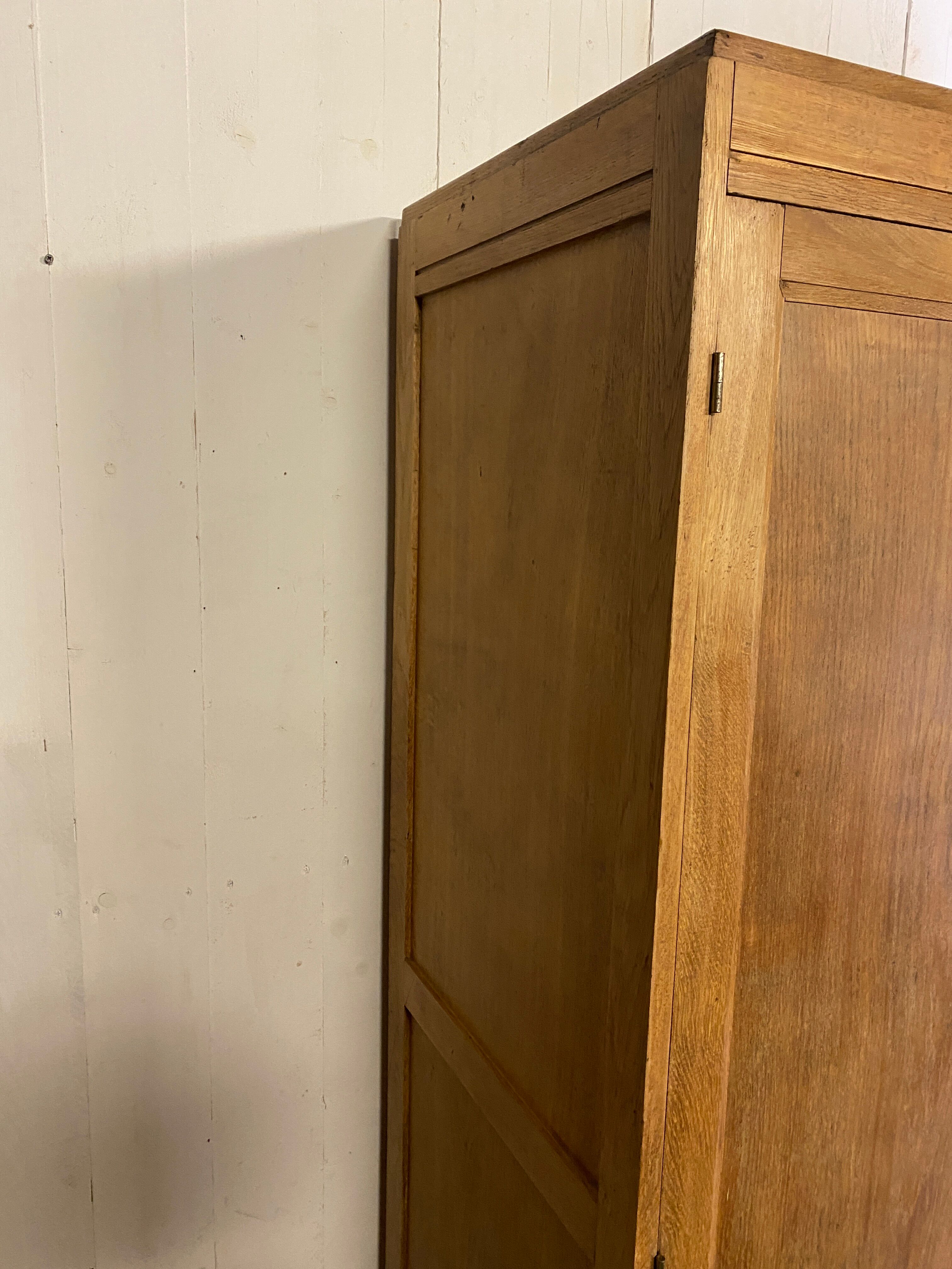 Parisian wardrobe raw oak