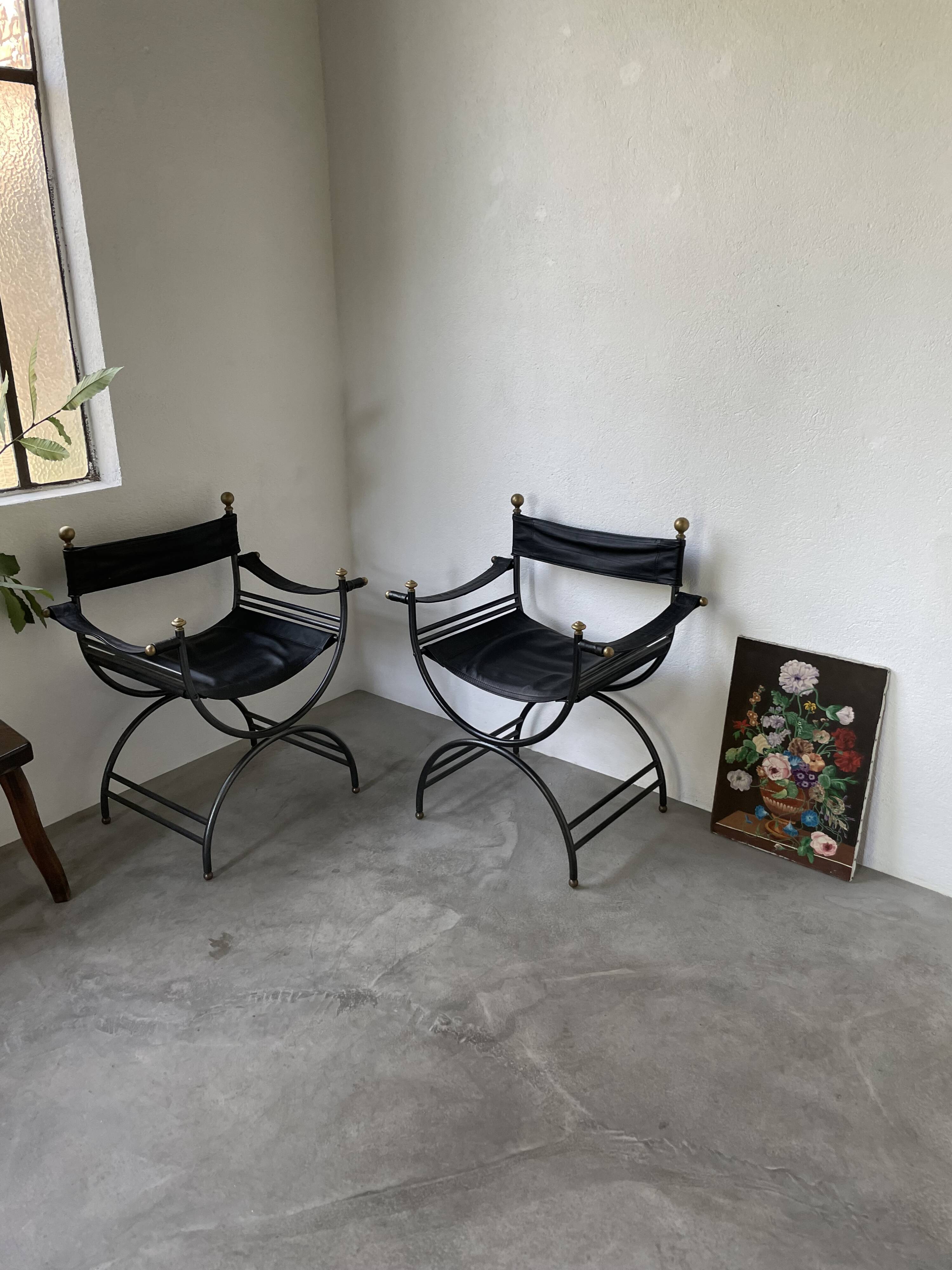 Oil painting on wood flowers signed Grumet