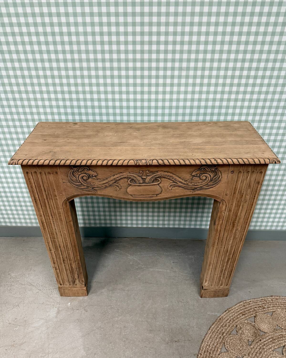 Fireplace mantel (sanded)