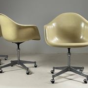 Fauteuil en fibre de verre par Charles Eames pour Herman Miller, 1960