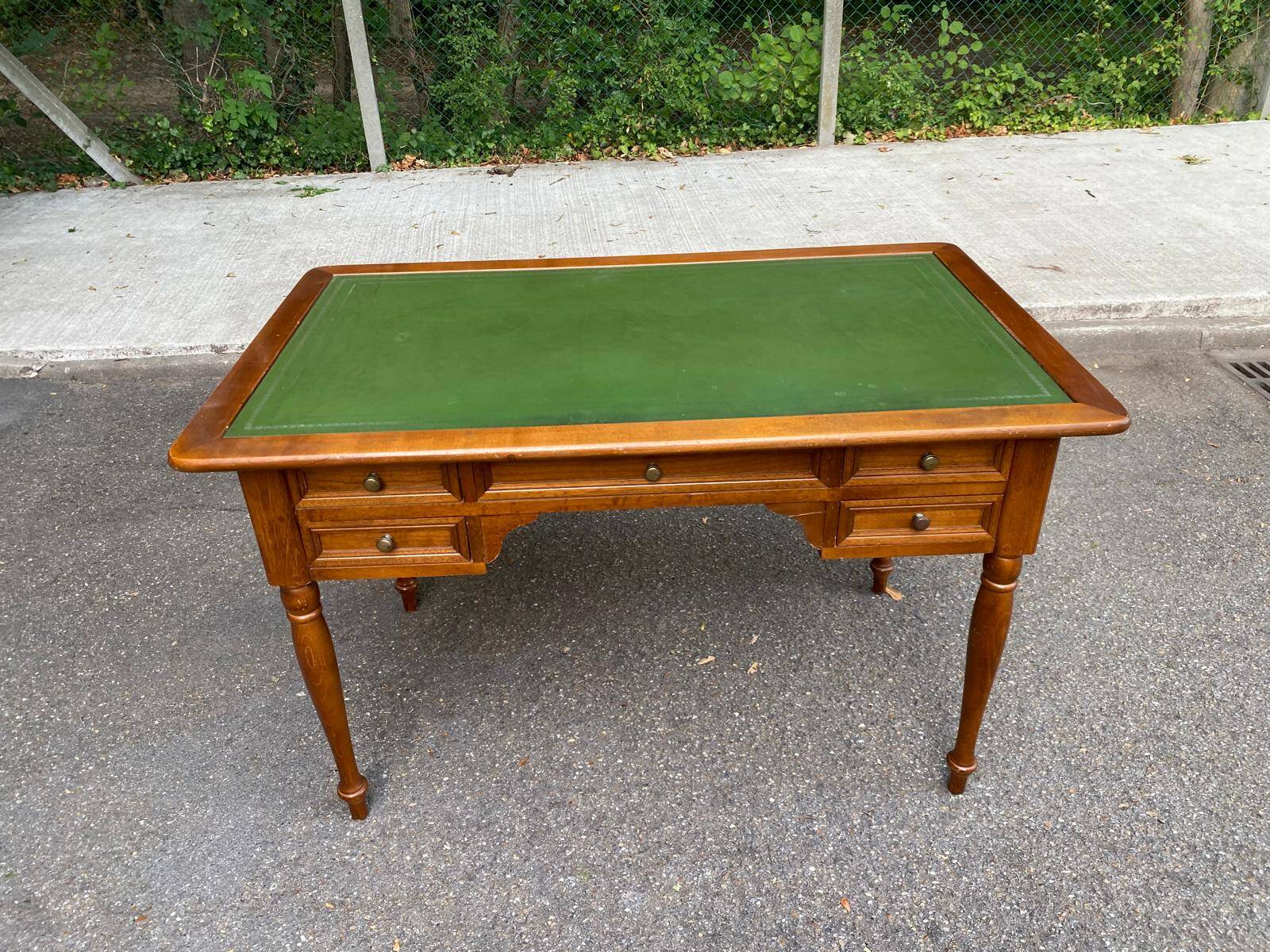 Louis XVI style desk in solid wood and green leather, 1970.