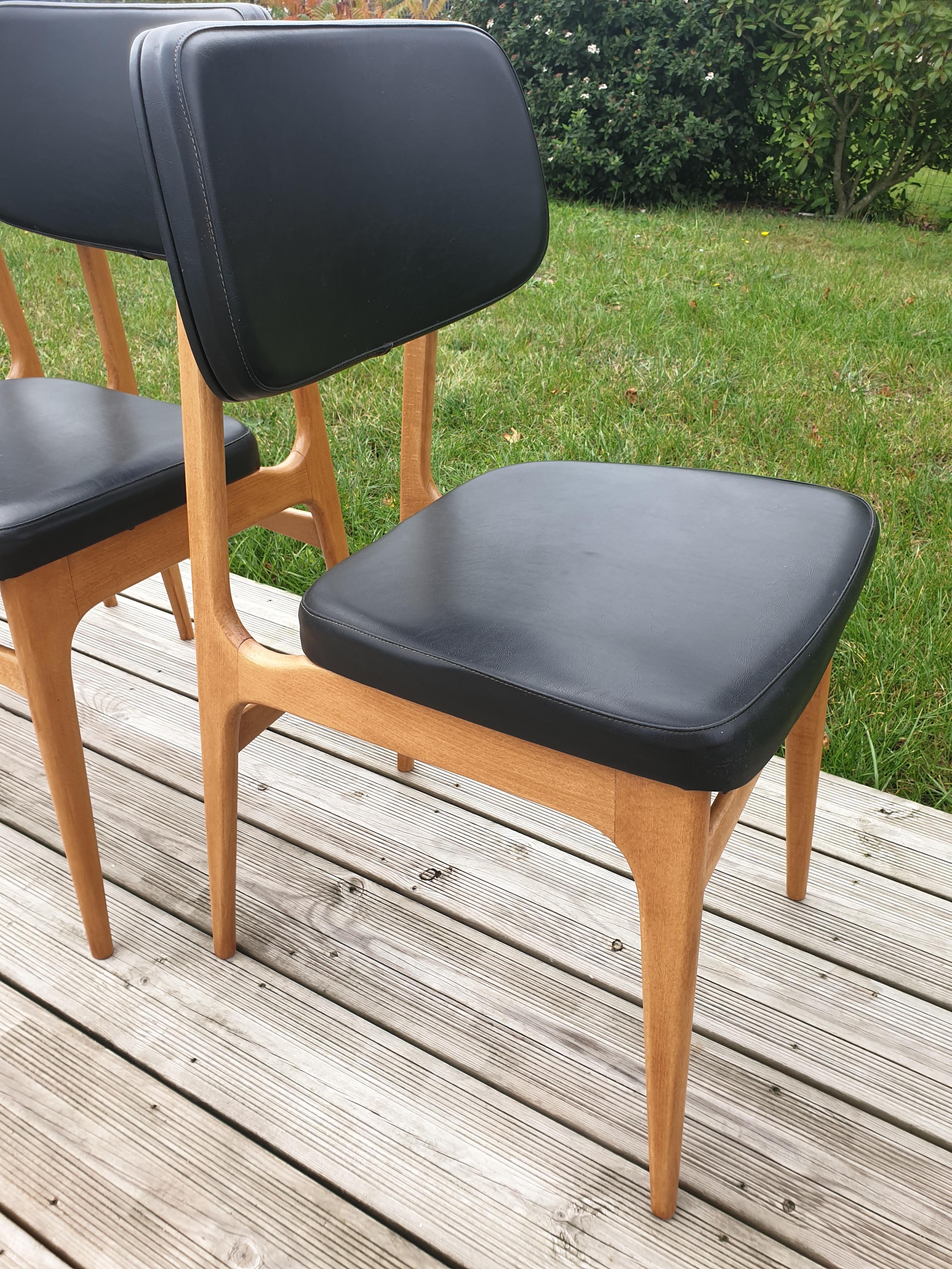 Set of 4 scandinavian chairs
