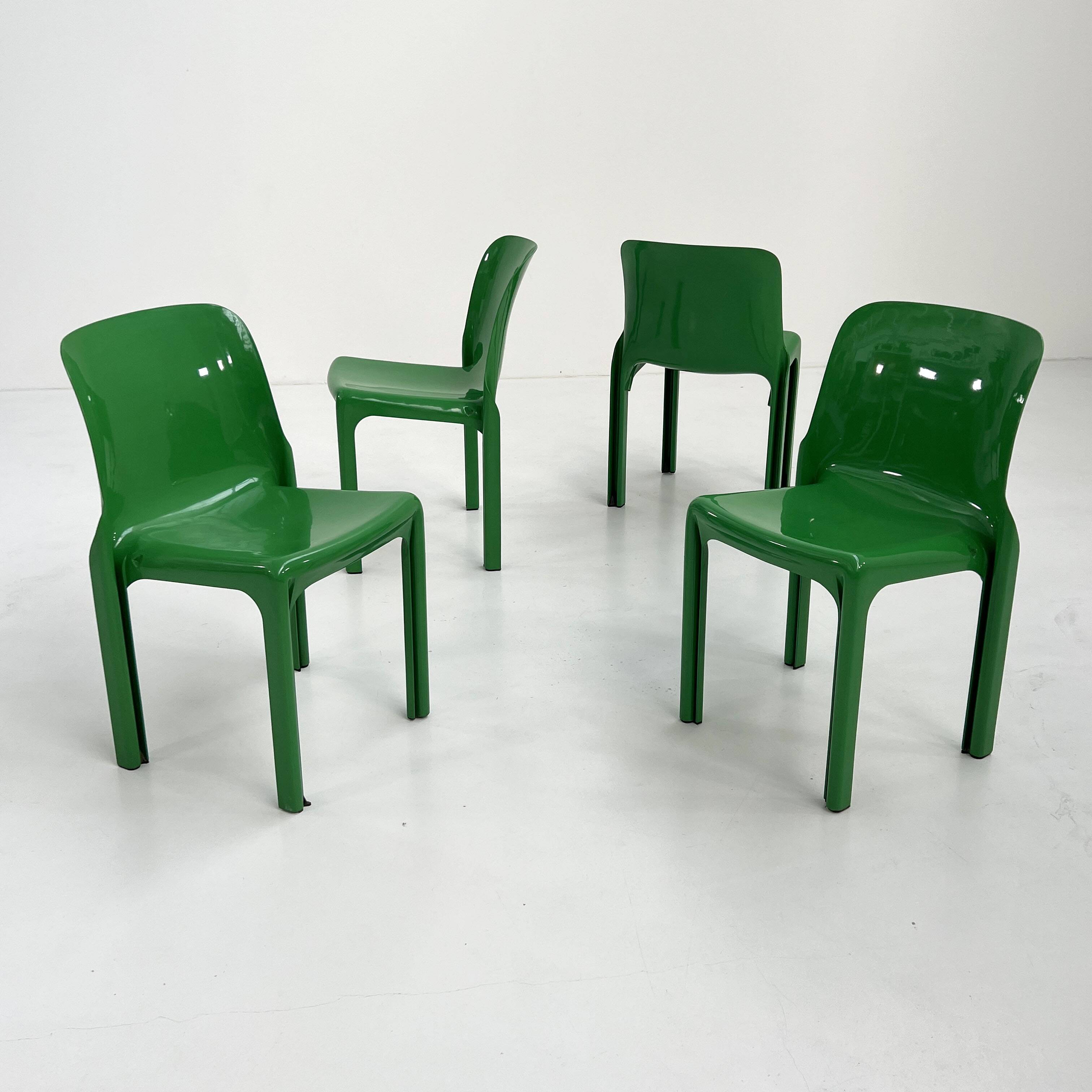 Set of 4 green Selene chairs by Vico Magistretti for artemide, 1970