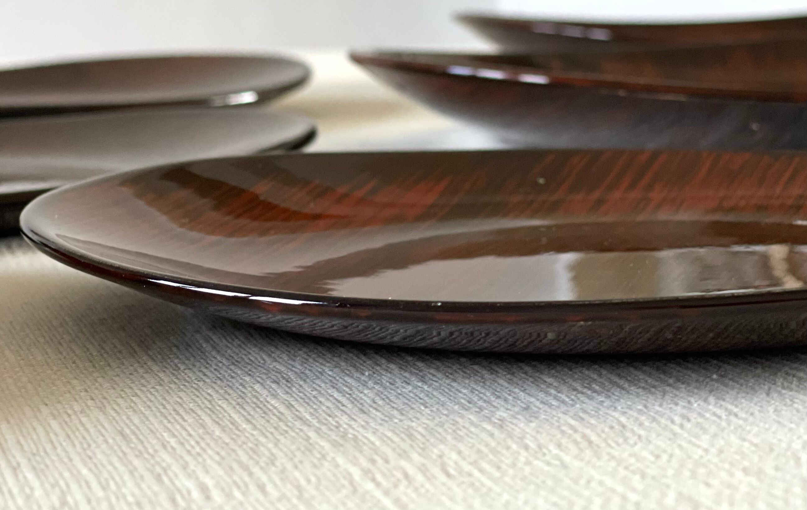 12 assiettes vintage 1970