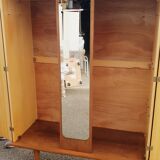 Armoire vintage