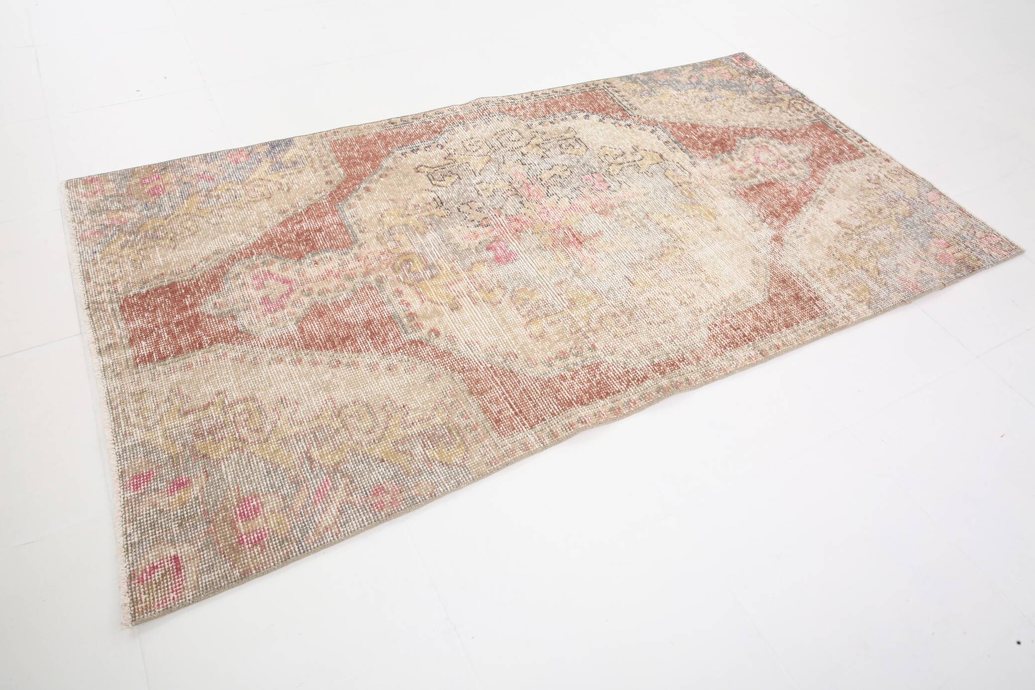 Vintage Red & Cream Oriental Turkish Rug, 110x199Cm