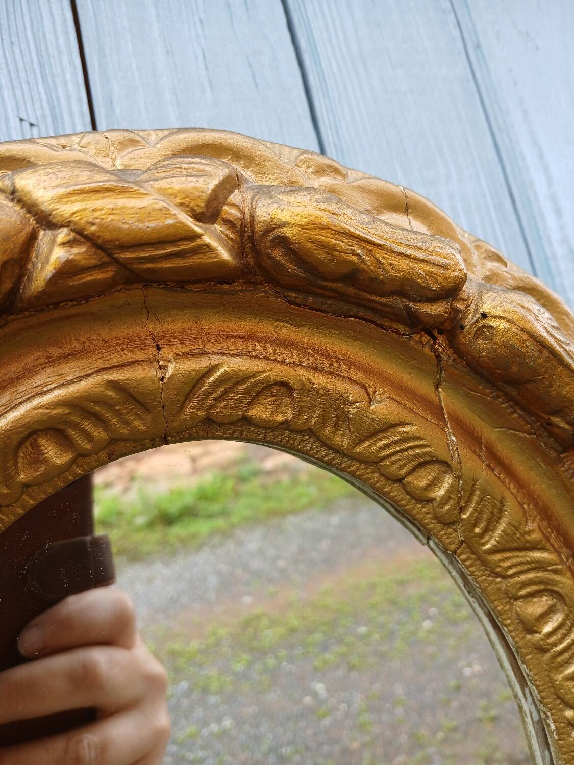 Miroir ancien en bois doré