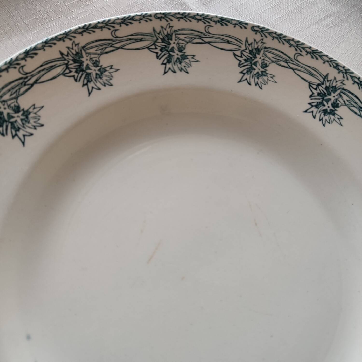 Set of 6 iron earth flat plates St Amand 4006