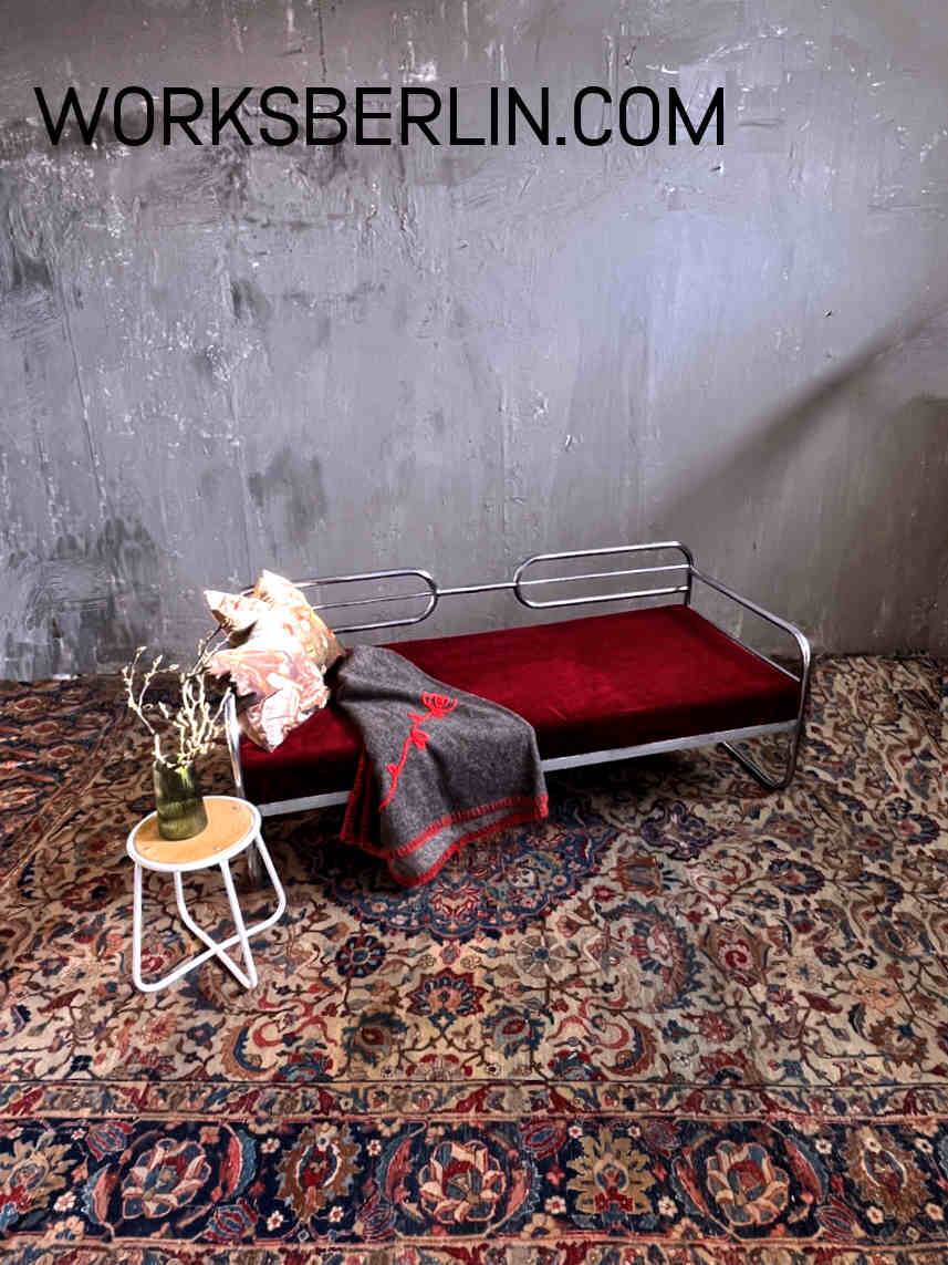 Exclusive Bauhaus Tubular Steel Sofa – A Masterpiece of Bauhaus Design