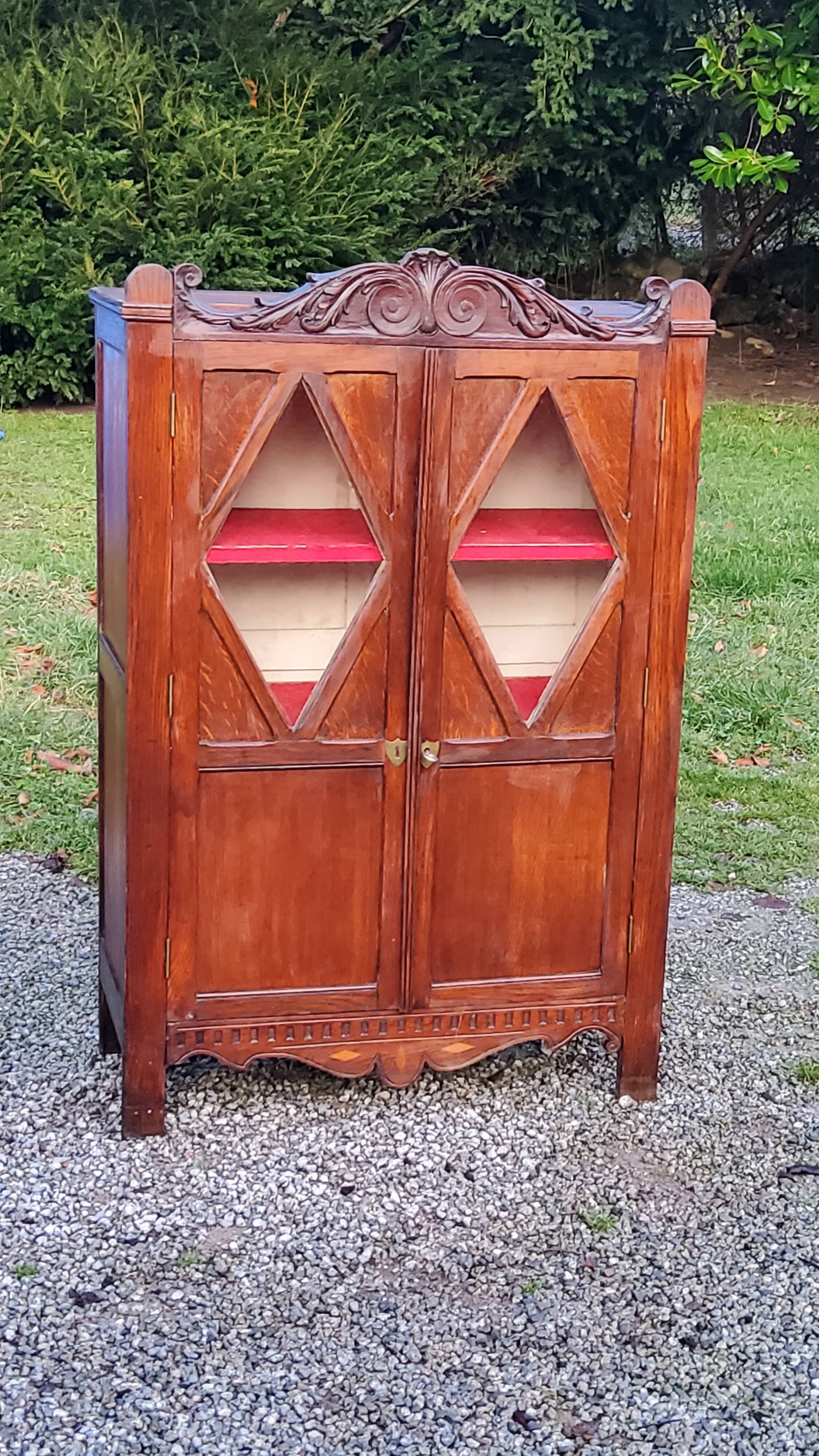 Library in solid oak and walnut, late 19th century