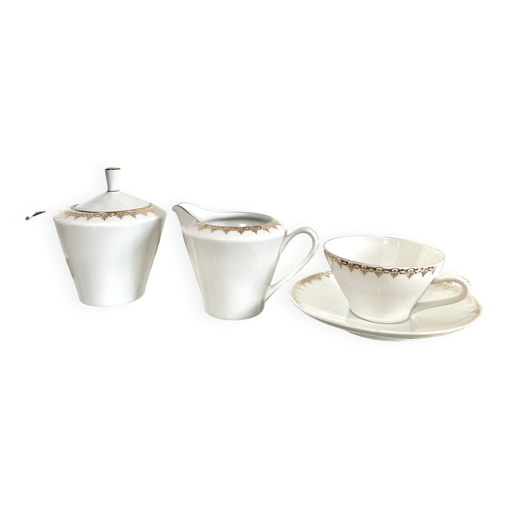 Porcelain sugar bowl and milk jug