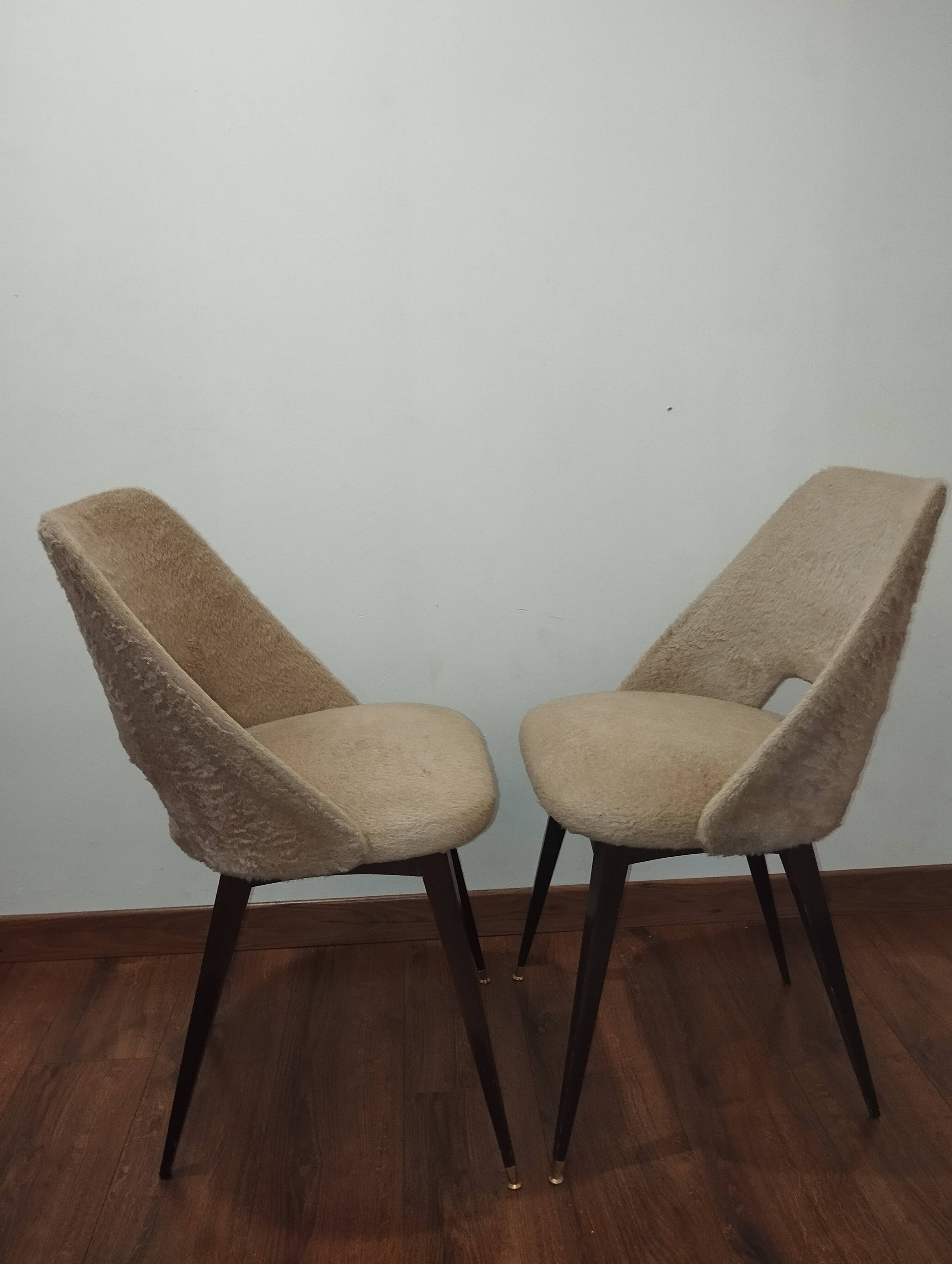 Beige vintage shaggy chairs