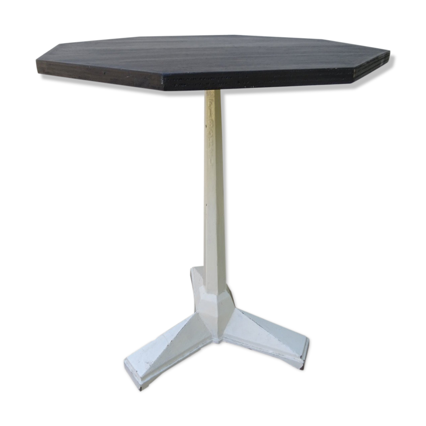 Fischel font foot bistro table