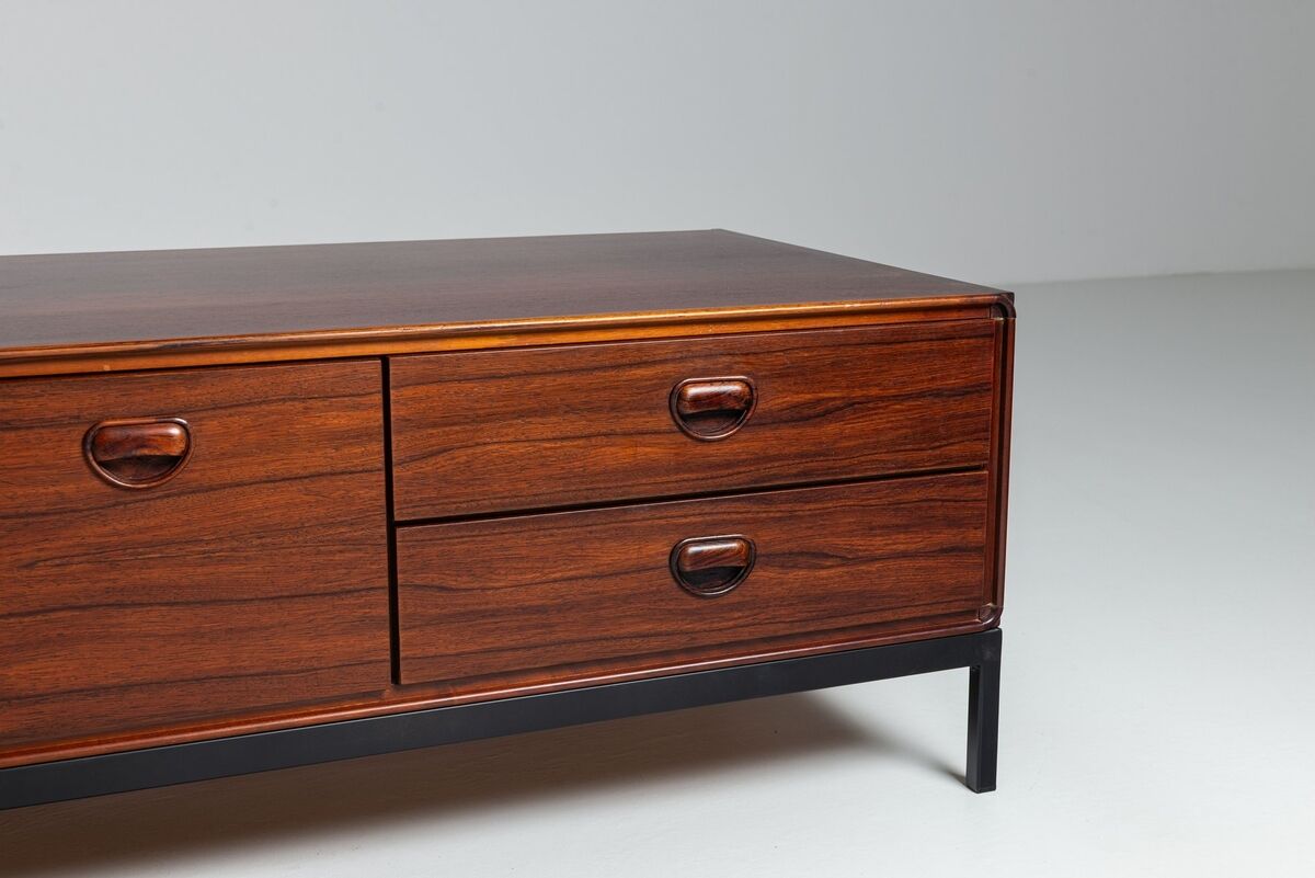 Fristho Franeker lowboard in rosewood, The Netherlands, 1960