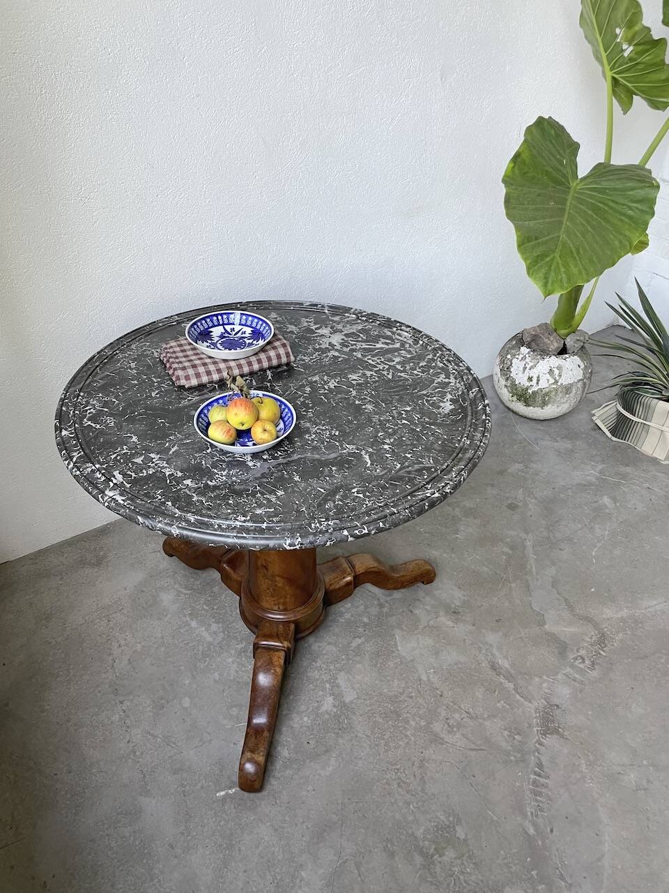 Empire walnut and marble pedestal table, late 19th century