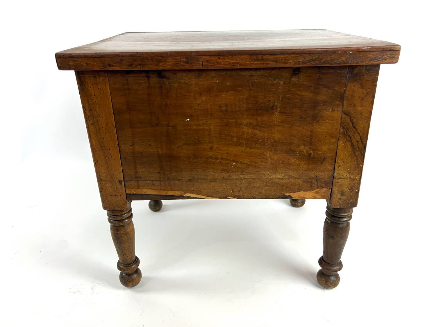 Wooden entrance trunk stool