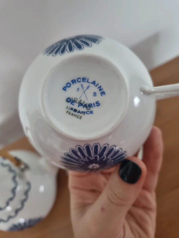 Giraud porcelain teapot and cup set