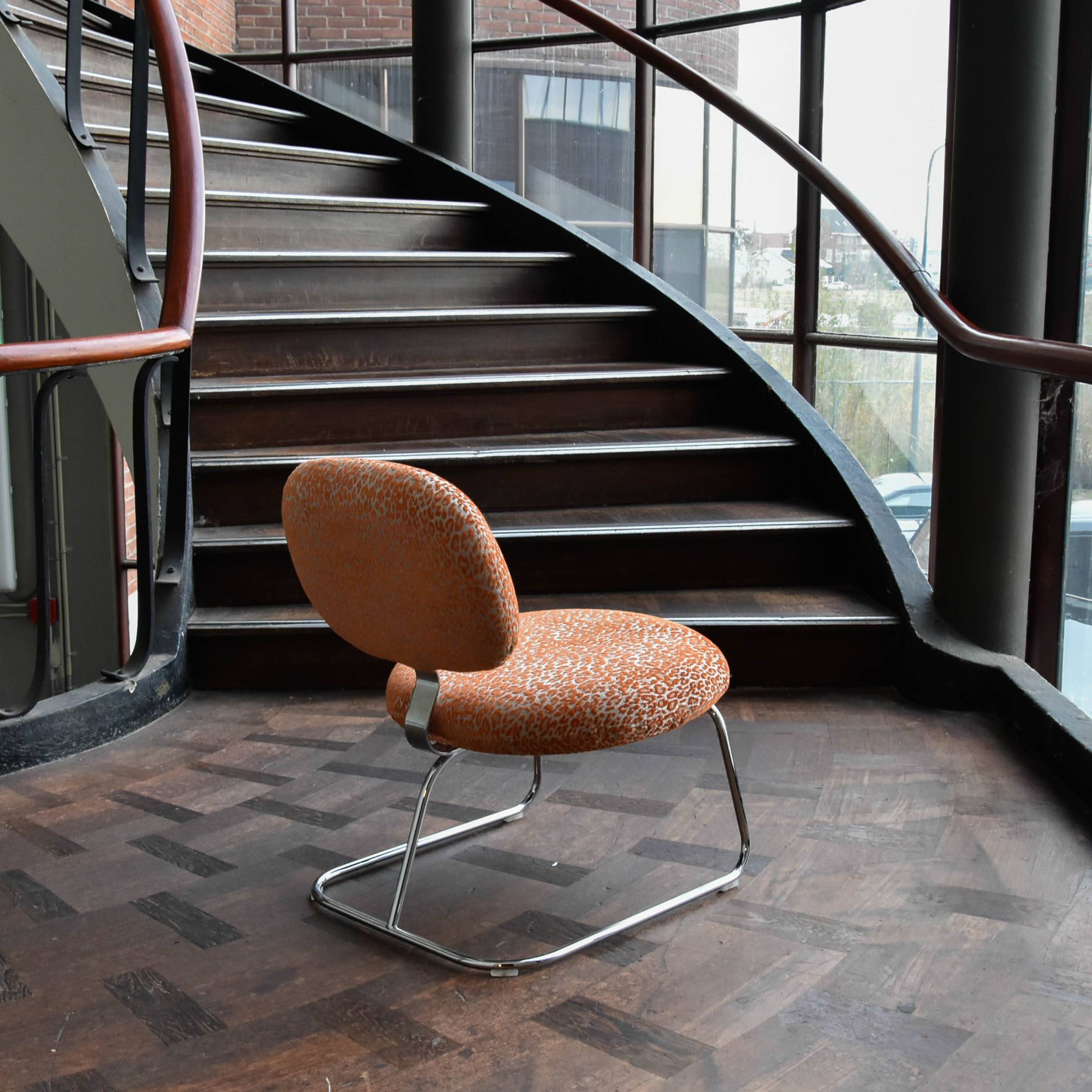 Artifort Vega Chair