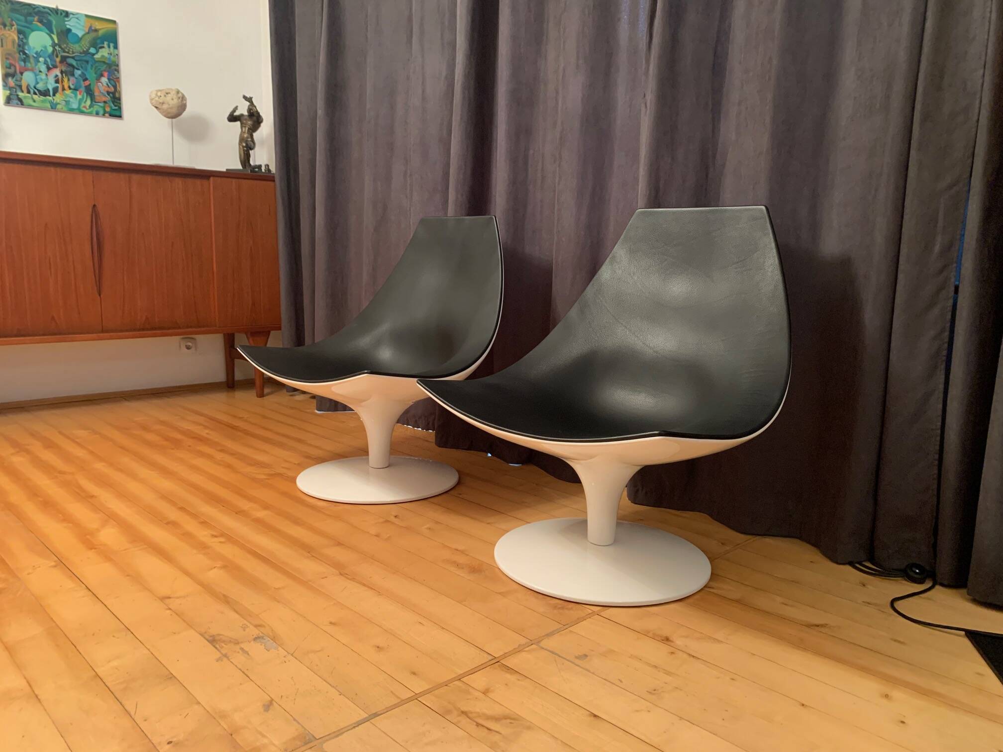 A pair of Moon armchairs by Pietro Arosio, Tacchini, Italy