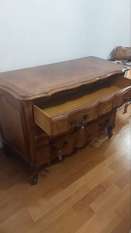 Commode style régence