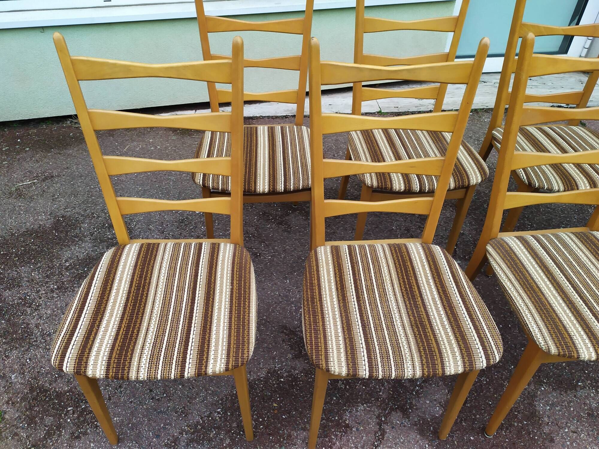 Set of 6 light wood chairs with vintage Scandinavian fabric