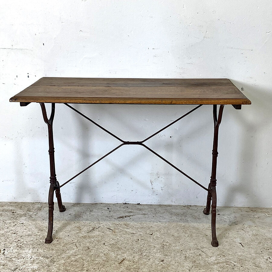 Vintage bistro table 50's