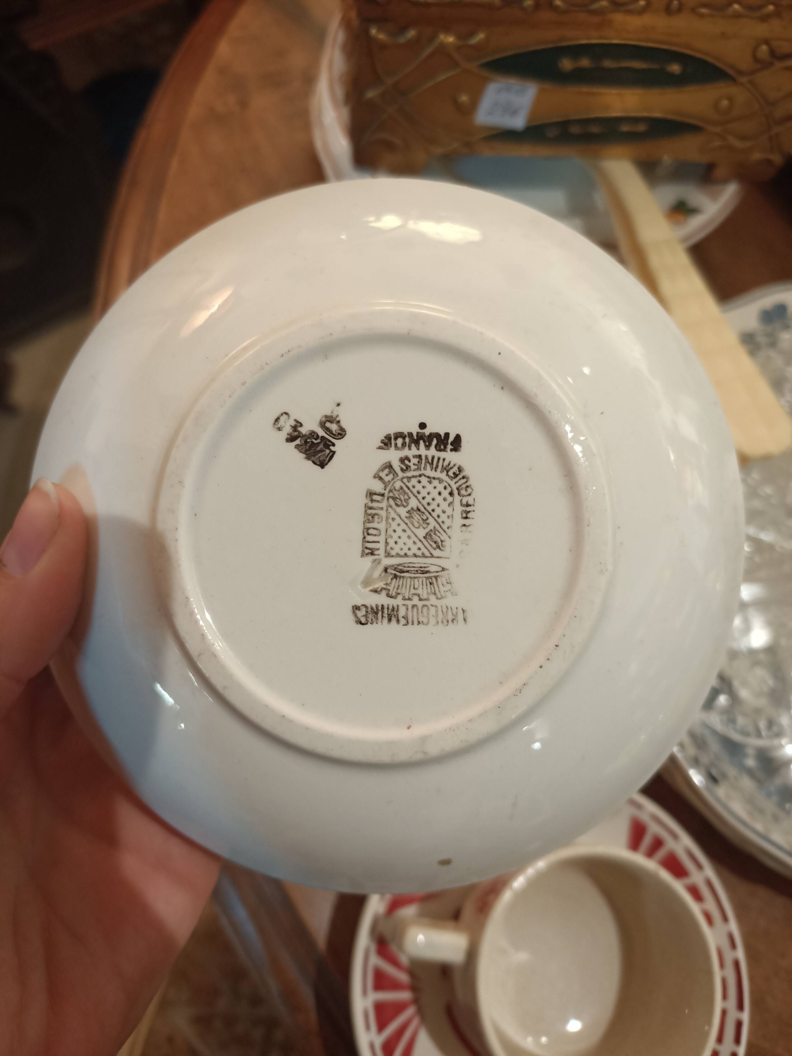 Lot de deux tasses avec soucoupes