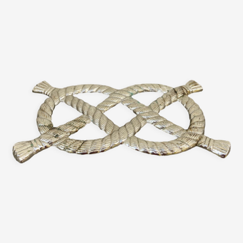 Vintage silver metal rope trivia