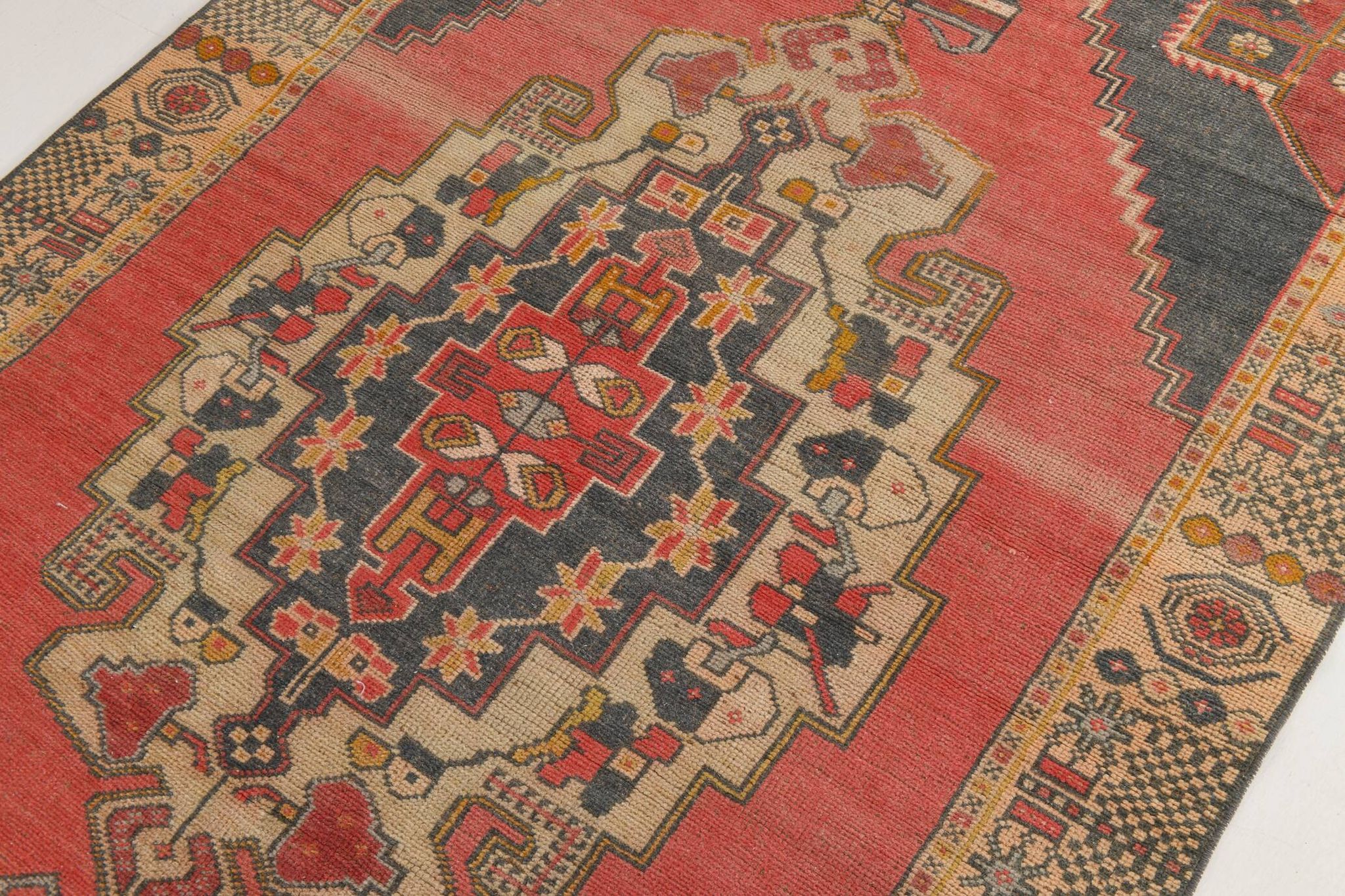 4x7 Navy Blue & Red Vintage Persian Rug, 136x224Cm