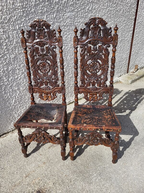 Pair of large chairs to restore in carved wood of the xix th century ref je