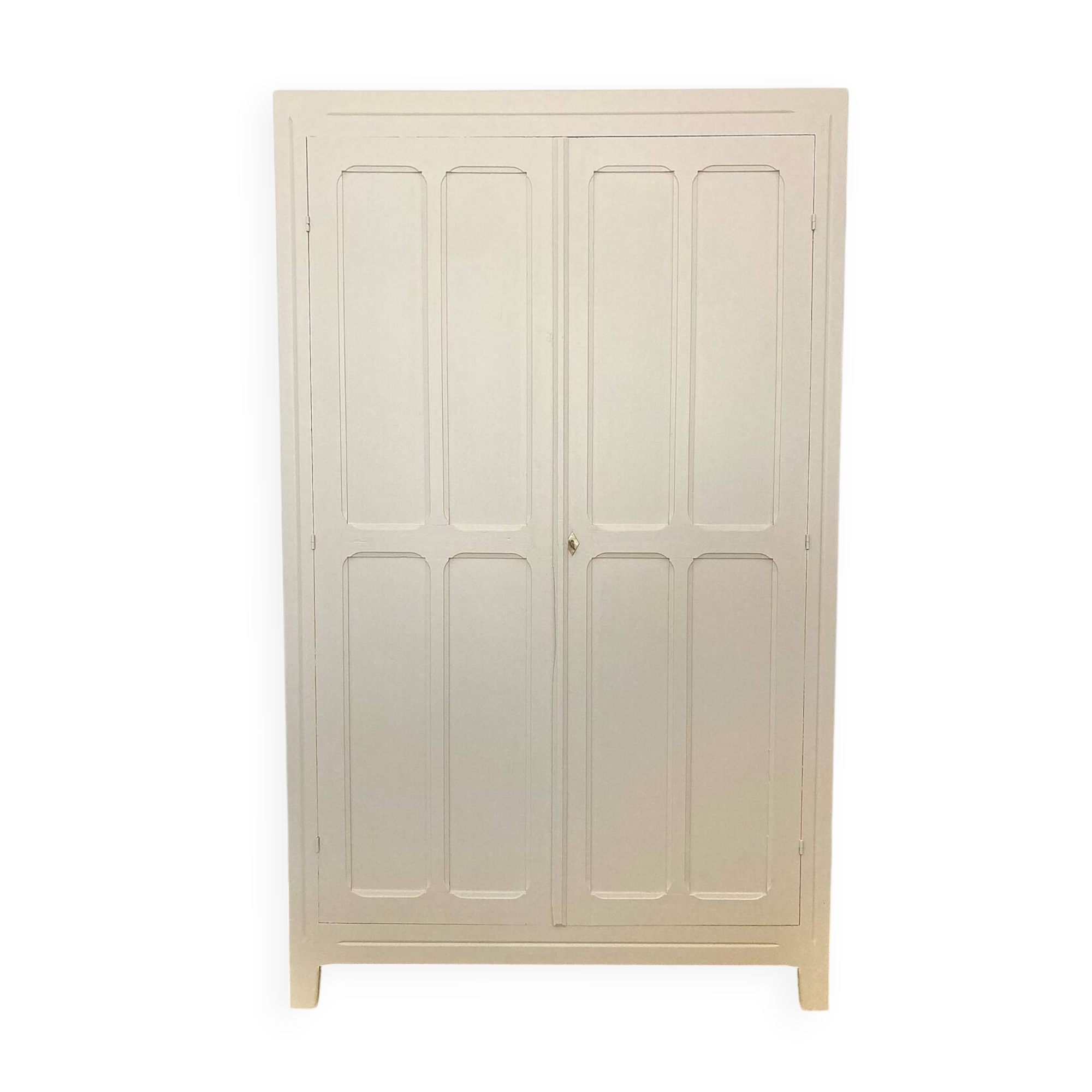 Armoire parisienne
