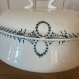 Old soup tureen, Saint-Amand