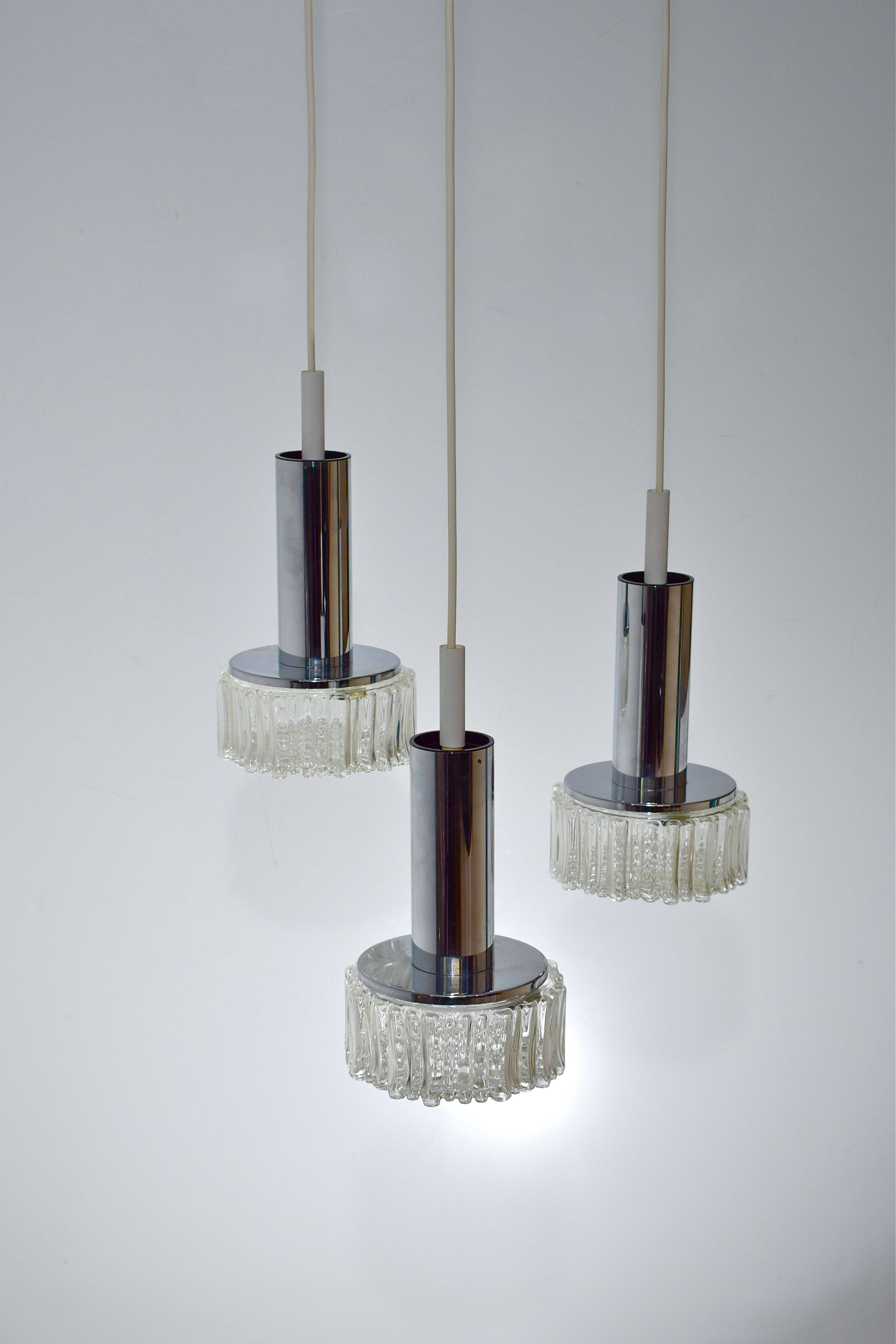 Lustre waterfall 3 glass and chrome suspensions